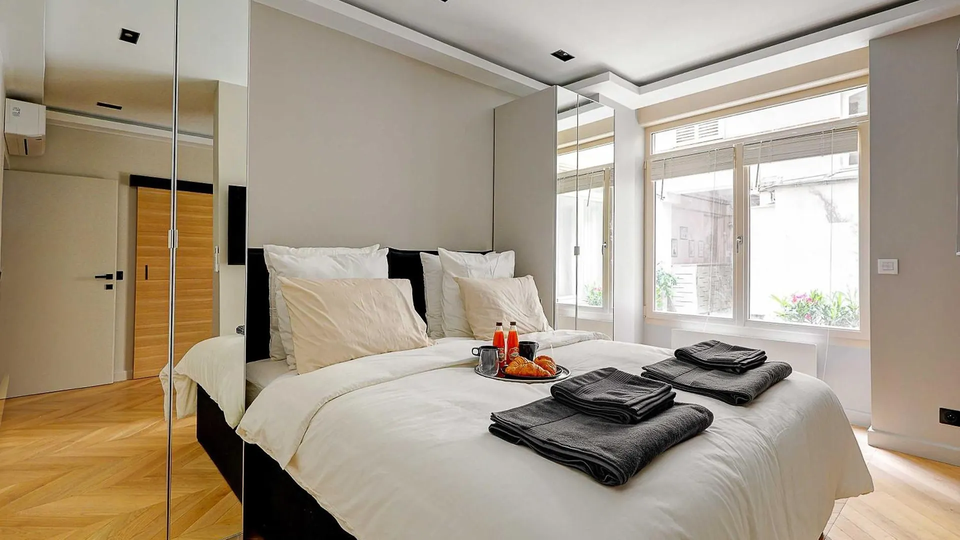 Elegant With Ac - 3br-10p- Le Marais *