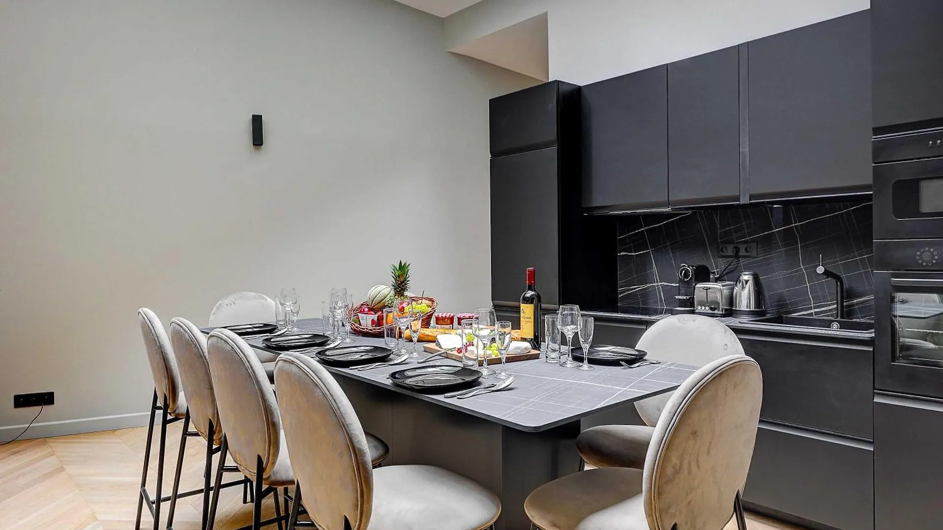 Apartment Elegant With Ac - 3br-10p- Le Marais *